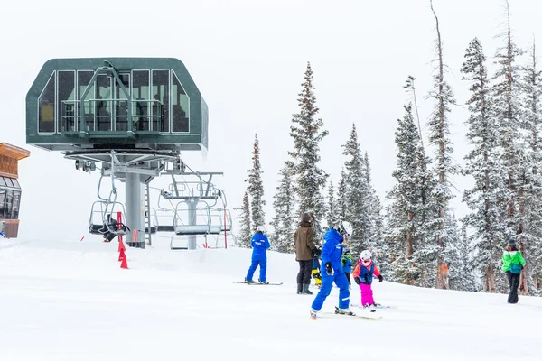 Skigebiet am Ende der Saison — Stockfoto