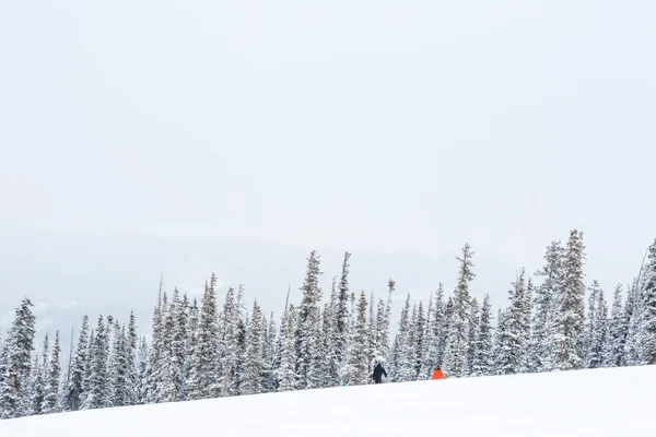 Ski resort i slutet av säsongen — Stockfoto