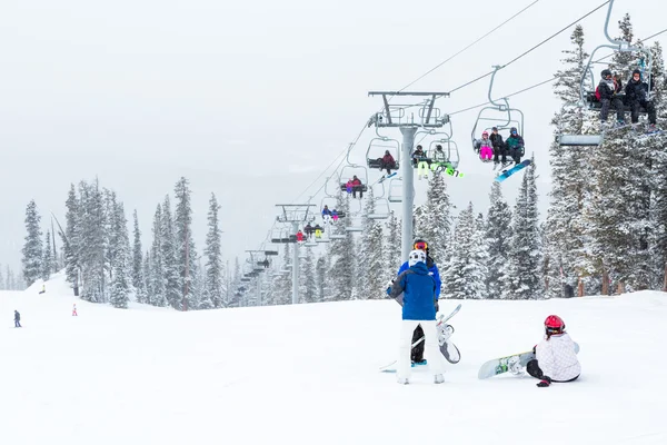 Skigebiet am Ende der Saison — Stockfoto