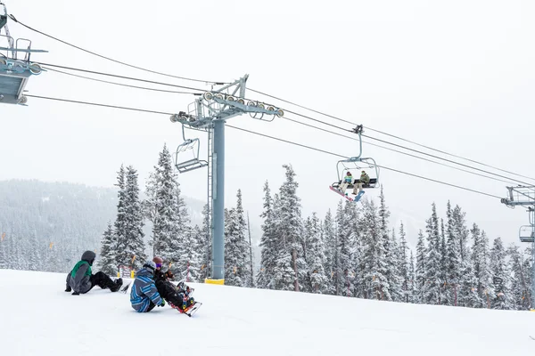 Estación de esquí al final de la temporada —  Fotos de Stock
