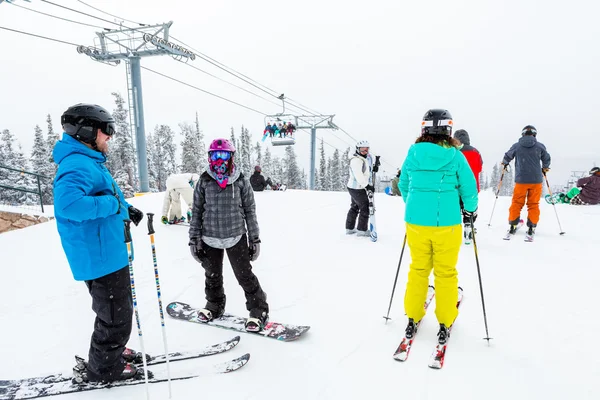 Ski resort i slutet av säsongen — Stockfoto