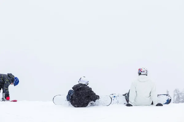 Estância de esqui no final da temporada — Fotografia de Stock