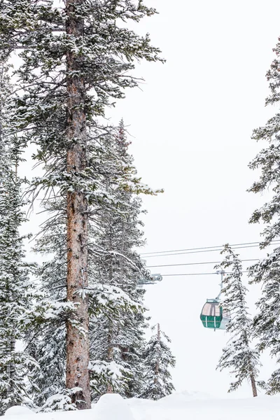 Ski resort at the end of the season — Stock Photo, Image