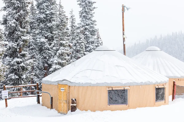 Ski resort at the end of the season — Stock Photo, Image