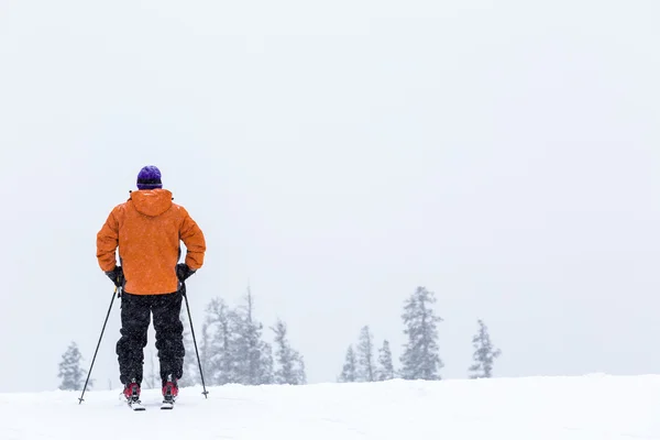 在结束了本赛季的滑雪胜地 — 图库照片