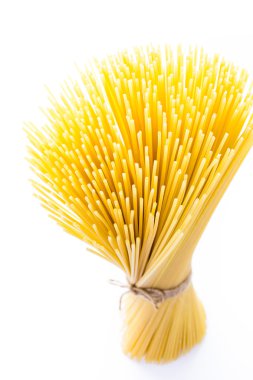 Organik sarı spagetti makarna