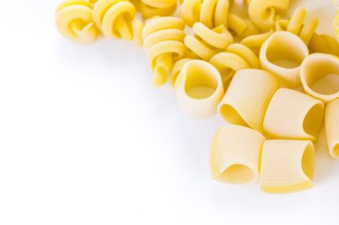 Organik sarı makarna