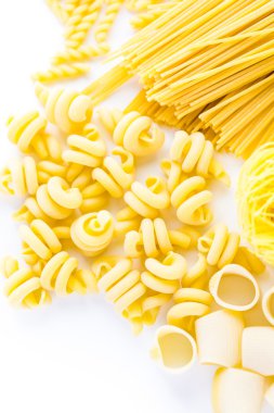 Organik sarı makarna