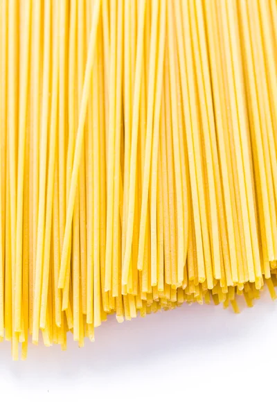 Pasta de espaguetis amarillos ecológicos —  Fotos de Stock