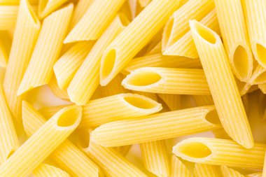 Organik sarı rigate makarna
