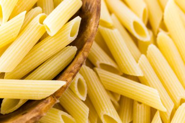 Organik sarı rigate makarna