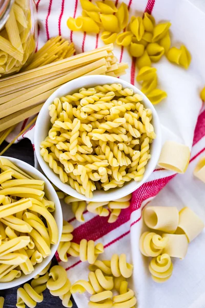 Variedad de pasta seca orgánica — Foto de Stock