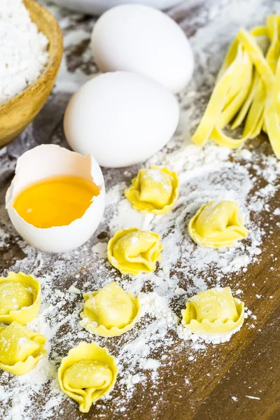 Making cheese tortellini — Stock Photo, Image