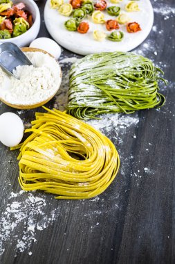 Taze makarna makarna üretmek