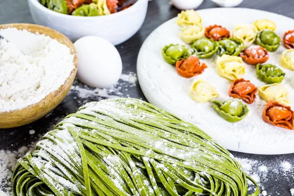 Hausgemachte Linguine Pasta — Stockfoto