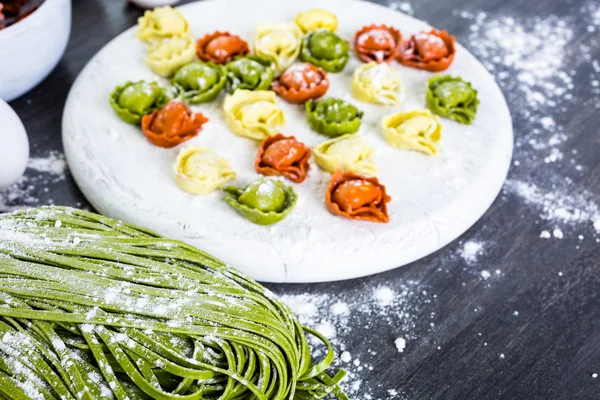 Hausgemachte Linguine Pasta — Stockfoto