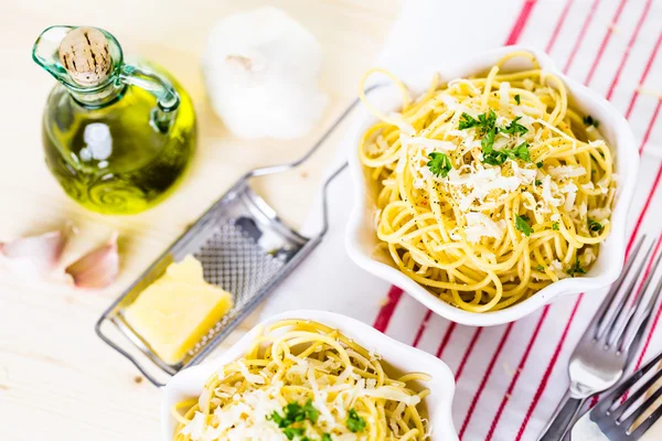 Peynir ve biber spagetti — Stok fotoğraf