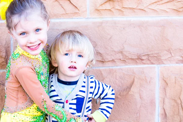 Cute siblings posing — Stock Photo, Image