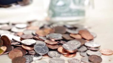 Cam kavanoza para tasarrufu