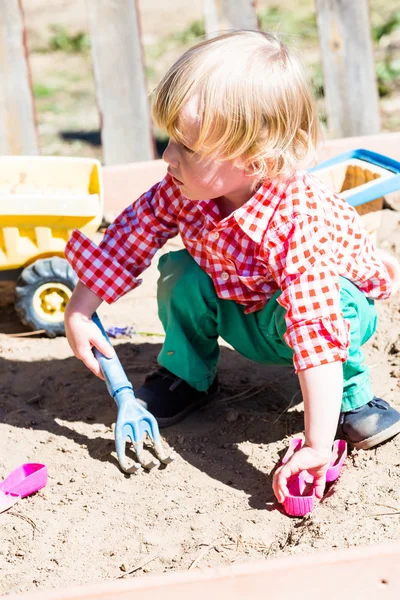 Kid op verjaardagsfeestje — Stockfoto