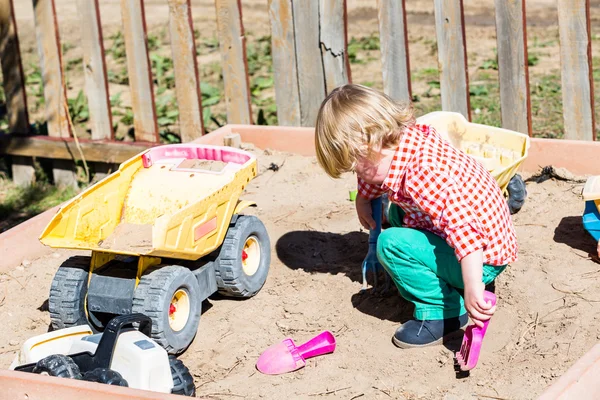 Kid at birthday party — Stock Photo, Image