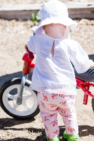 Little girl at birthday party — Stock Photo, Image