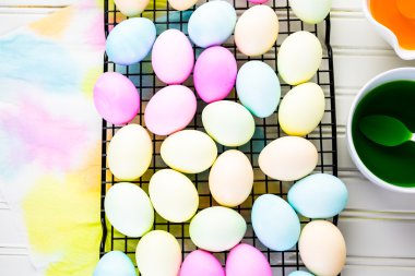 boyalı Paskalya yumurtaları