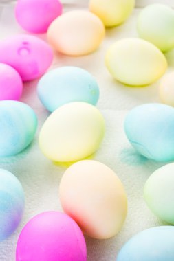 boyalı Paskalya yumurtaları