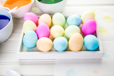 boyalı Paskalya yumurtaları
