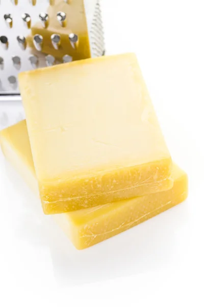 Bloques de queso gruyere — Foto de Stock