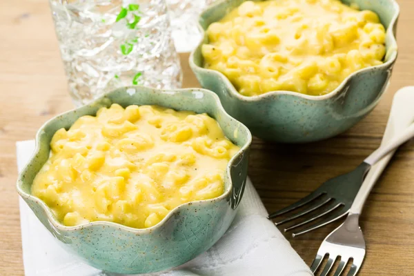 Macaroni and cheese with elbow macaroni. — Stock Photo, Image