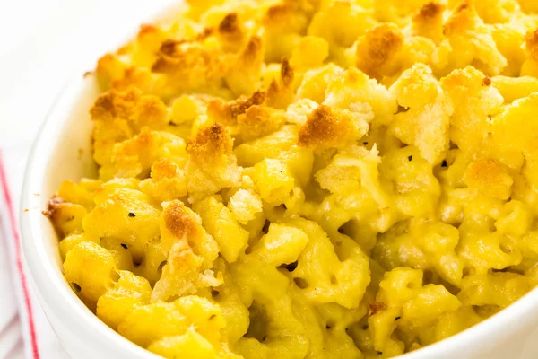Macaroni en kaas met parel rumbs — Stockfoto