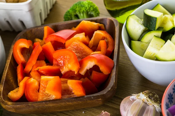Färska råvaror, blandade grönsaker — Stockfoto