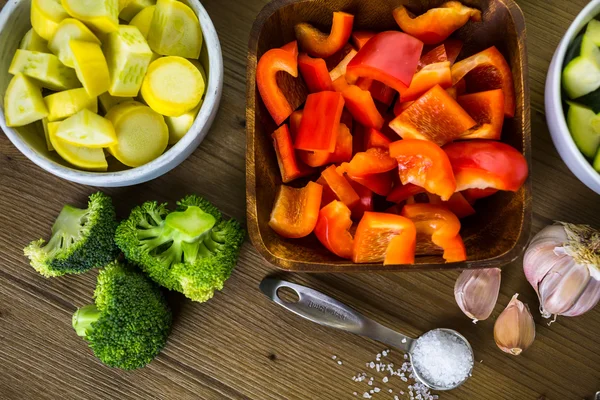 Frische Zutaten, gemischtes Gemüse — Stockfoto