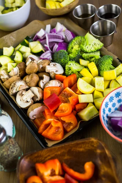 桌上的混合的蔬菜 — 图库照片
