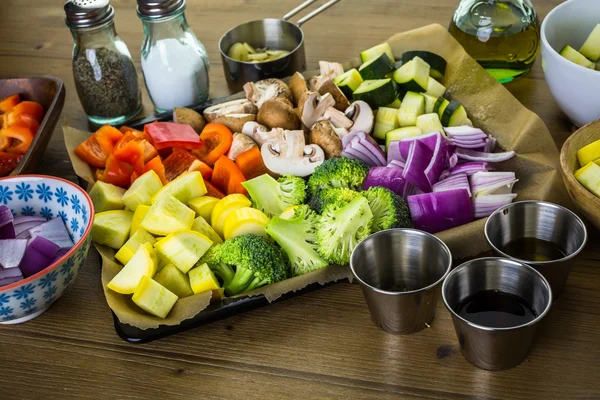 Verduras mixtas en la mesa — Foto de Stock