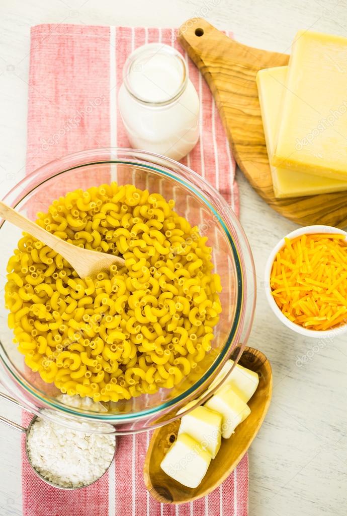 Preparing macaroni and cheese