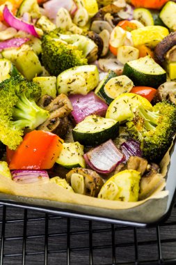 Kavrulmuş sebze karışık