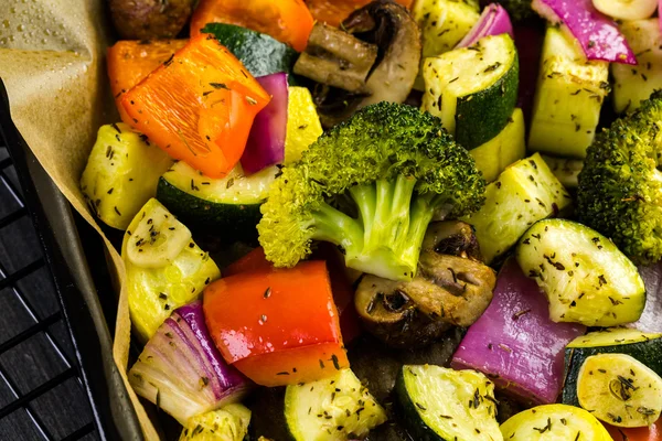 Змішані печені овочі — стокове фото