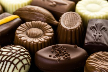 Çeşitli çikolatalar yakın çekim