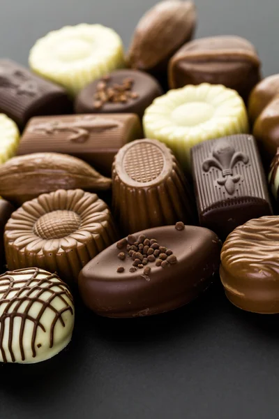Cioccolatini assortiti da vicino — Foto Stock
