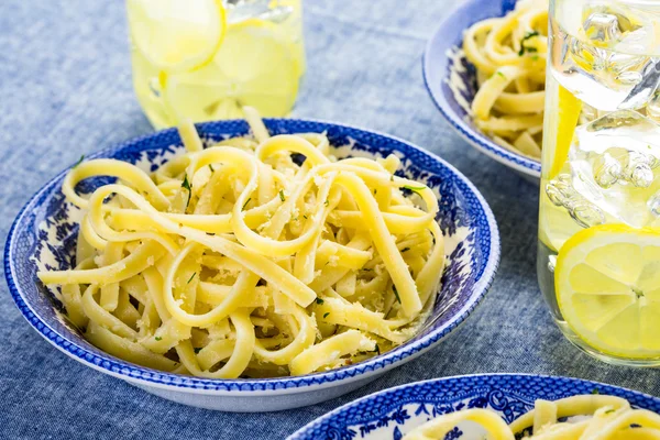 Verse pasta pangrattato — Stockfoto