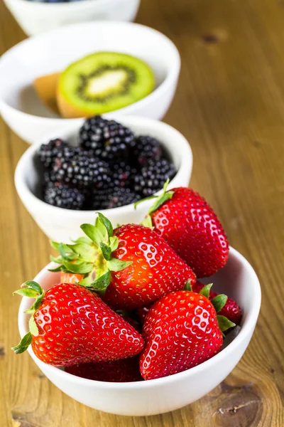 Organic fresh fruits — Stock Photo, Image