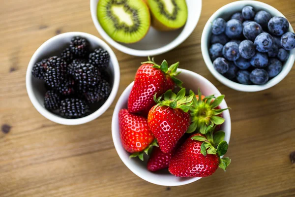 Frutas frescas ecológicas — Foto de Stock