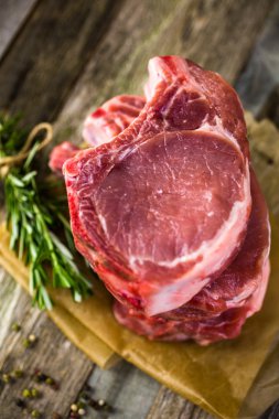 Organik aslan pirzola