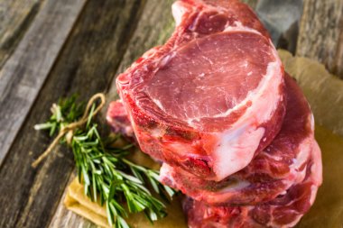 Organik aslan pirzola