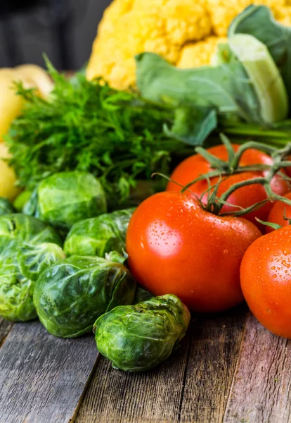 Produtos hortícolas biológicos frescos — Fotografia de Stock