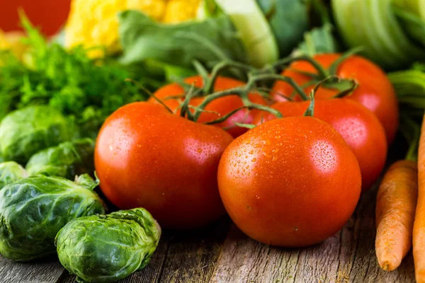 Produtos hortícolas biológicos frescos — Fotografia de Stock