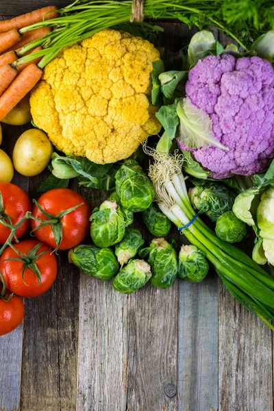 Fresh organic vegetables — Stock Photo, Image