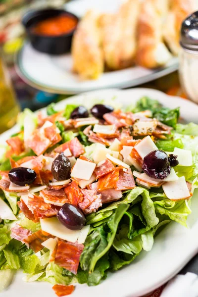 Italiaanse gehakte salade — Stockfoto